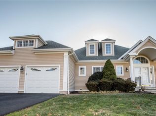 11 Mulligan Dr, Wallingford, CT 06492