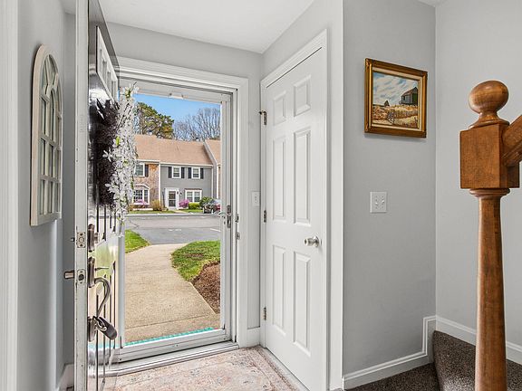 5th image of 287 Ocean Street UNIT D2