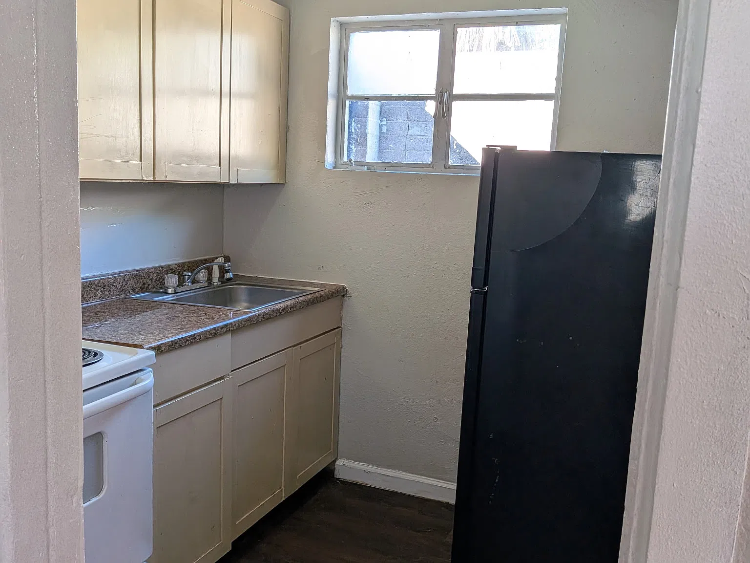 1 bed, 450 sqft, $1,100 — Photo 4
