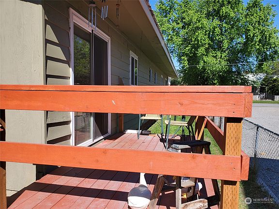 5th image of 1005 1st Avenue S