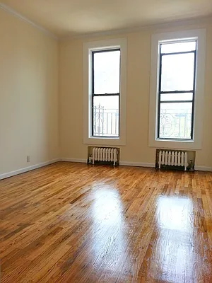 Rented by Uptown Flats LLC | media 24