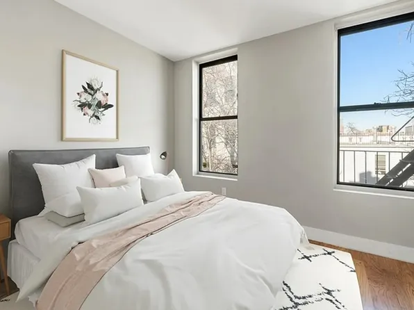 133a Quincy Street image 3 of 7