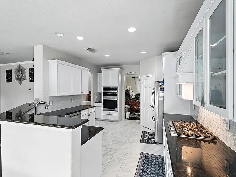 1141 Annalea Cove Dr — Photo 4