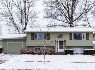 5109 1st Ave SW, Cedar Rapids, IA 52404