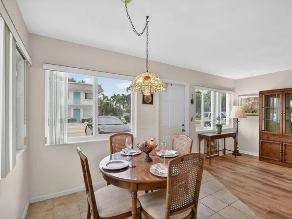 3240 Lake Osborne Drive Apt 104, Lake Worth Beach, FL 33461