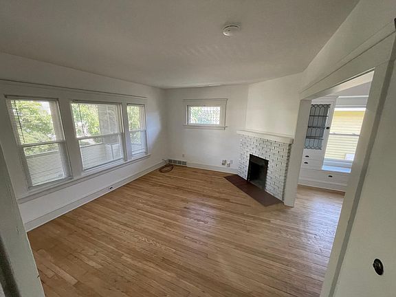 4th image of 1542 Westwood Ave #1