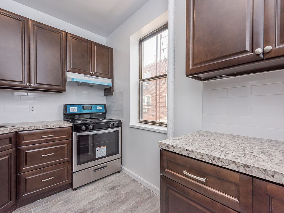 1st image of 25-18 18th St #2R