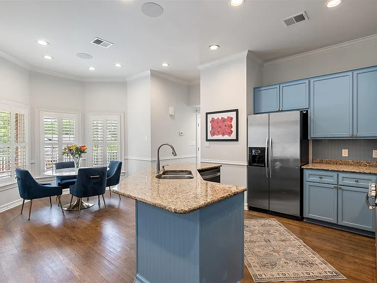 2922 Thousand Oaks Dr — Photo 10