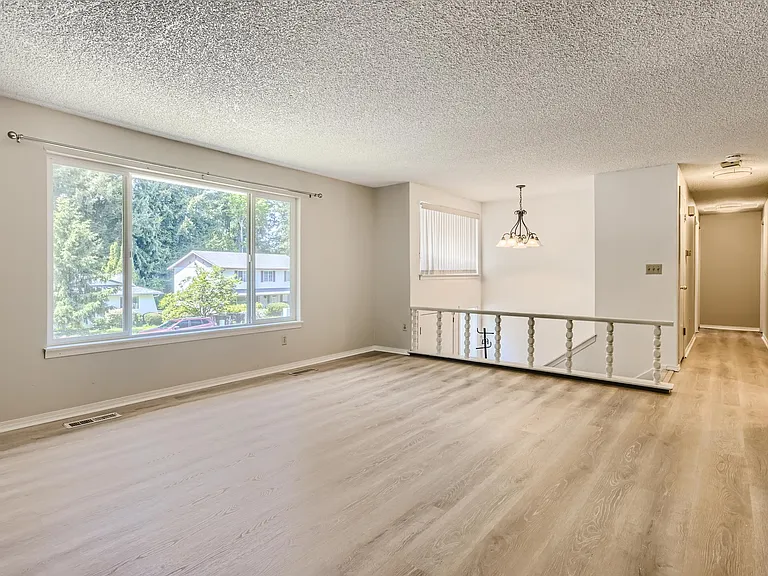 10616 164th Ave NE — Photo 6