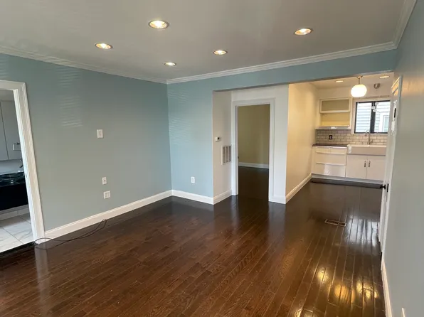 99 Plain St #1, Fall River, MA 02723