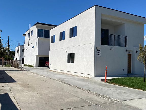 3rd image of 8931 McNerney Ave