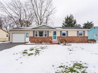 15 Bobbie Dr, Rochester, NY 14606