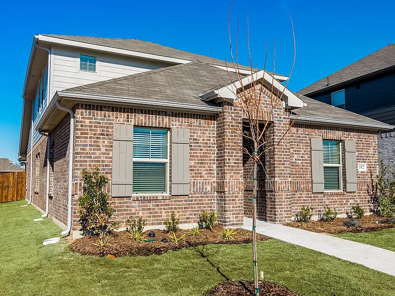 102 Monarch Way — Photo 4