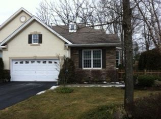 22 Brown Ct, Chester, NJ 07930