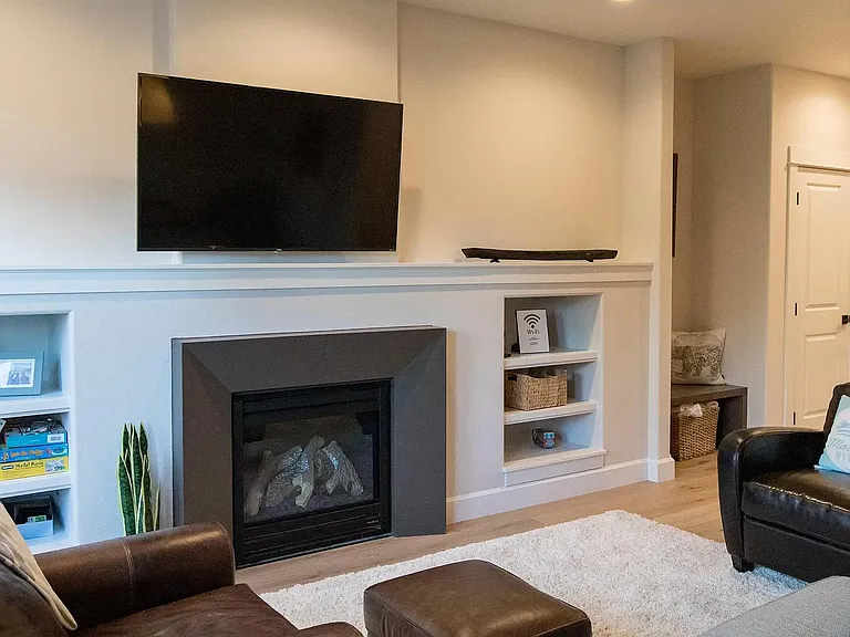 2705 Crossing Dr #2 — Photo 4