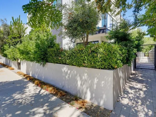 11618 Colfax Meadow Ln, Studio City, CA 91604