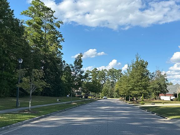 5th image of 1322 Oakridge Blvd