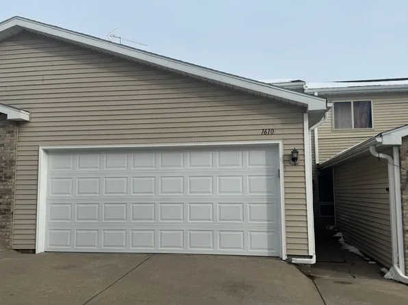 1610 Old Glory Rd, Lincoln, NE 68521