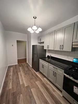 Rented by Ben Bay Realty Co. of Bay Ridge | media 40