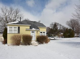 152 Rosecroft Dr, Rochester, NY 14616