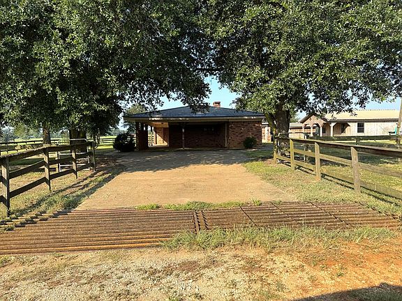 3rd image of 2737 County Road 2798