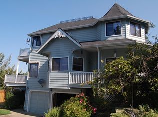 910 NE Tokay Hts, Grants Pass, OR 97526