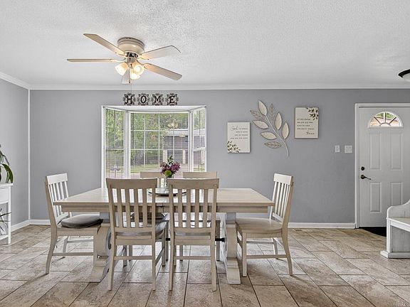 5th image of 52 Cardinal Valley Dr
