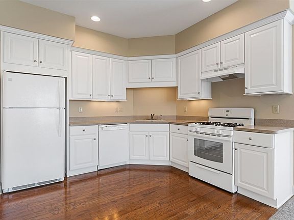 2nd image of 725 Harbor Watch Dr Unit 314-28