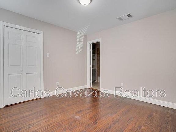 5th image of 3402 Lawnview Apartment