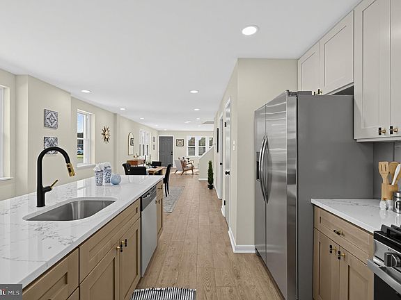 5th image of 228 N 57th St