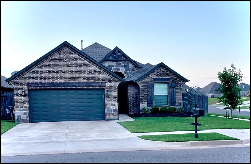 901 NW 190th St