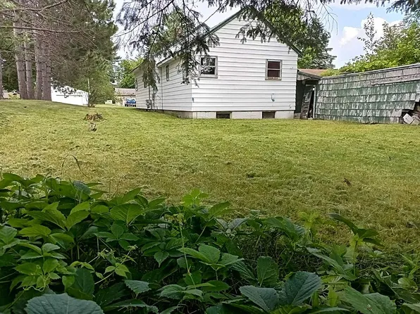 821 NW 8th Ave, Grand Rapids, MN 55744