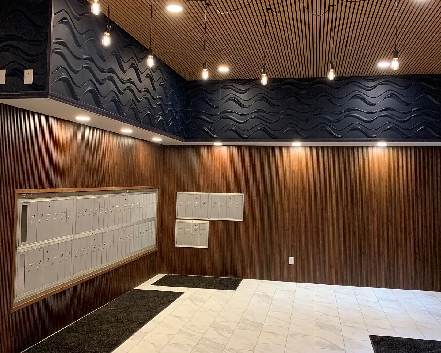 Modern Tool Square — Photo 1