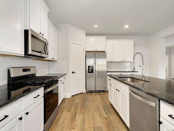 7th image of this home
