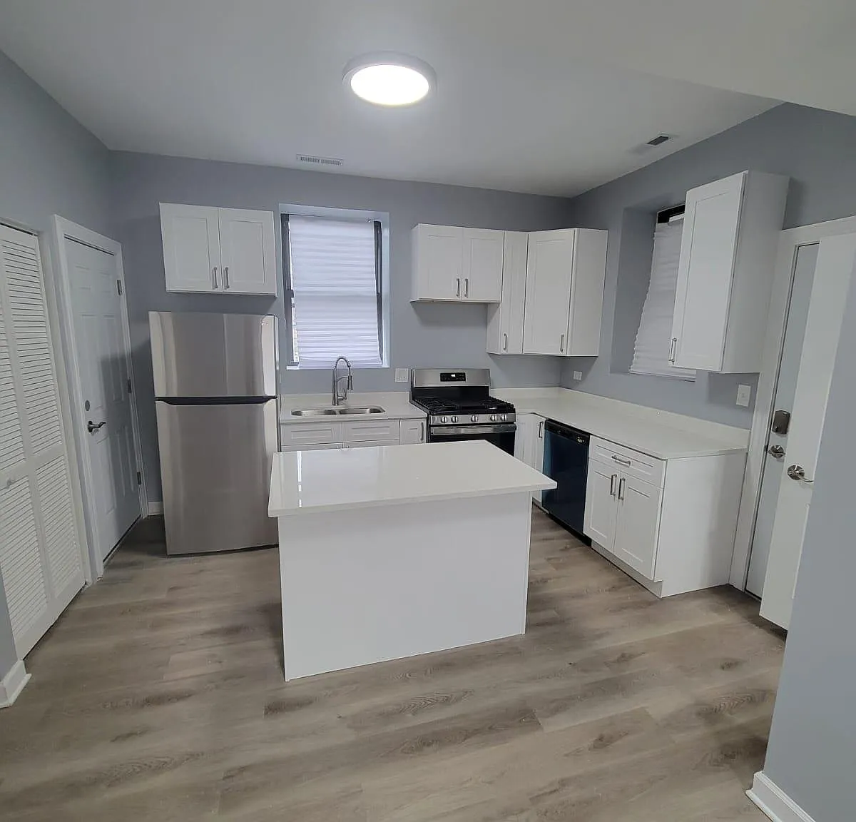 2 bed, $1,625 — Photo 2