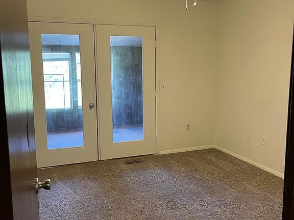 5th image of 5243 Oakwood Dr