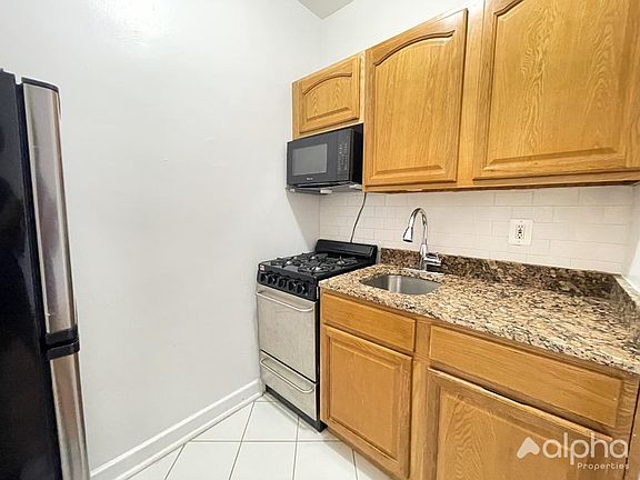 2nd image of 315 E 108th St APT 5H