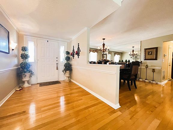 5th image of 5672 Country Lakes Dr