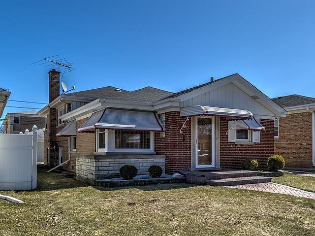 1st image of 7353 N Oconto Ave