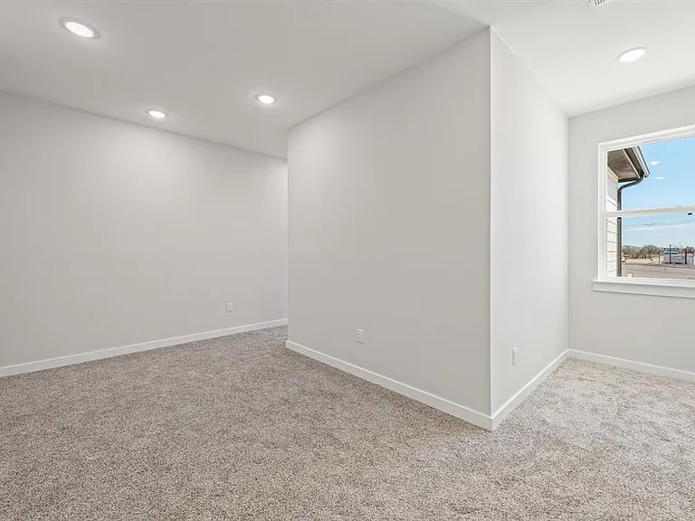 532 Galt Dr — Photo 15