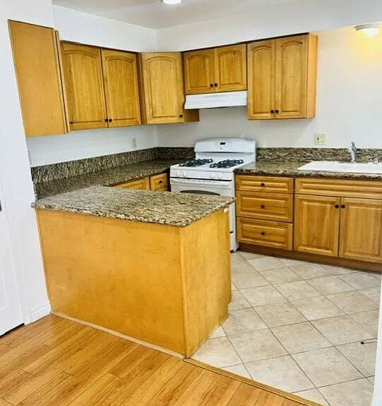 2337 W Gramercy Ave #1 — Photo 5