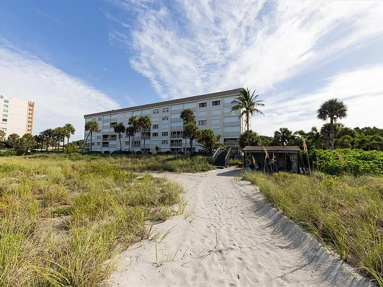 4325 Gulf Of Mexico Dr #408 — Photo 34