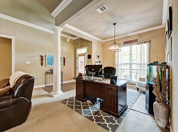 3rd image of 828 Woodsprings Ct