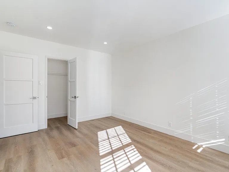 9222 Alden Dr #7 — Photo 11