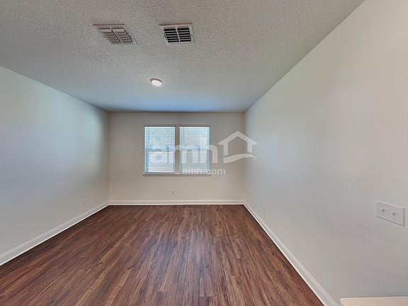5th image of 569 Onate Cir