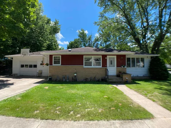 516 W Pine St, Shawano, WI 54166