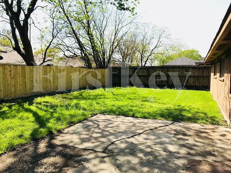 6719 Indian Falls Dr — Photo 18