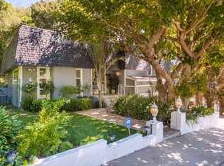 17135 Clemons Dr, Encino, CA 91436