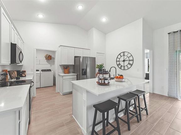 5th image of 7331 Finnegan St