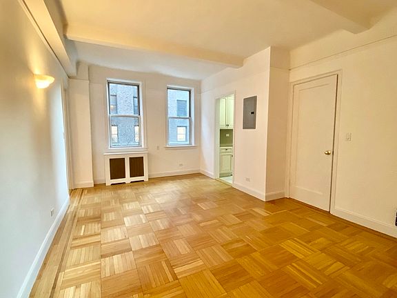 4th image of 145 E 92nd St #3E